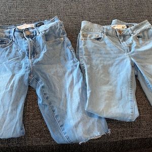 2 pairs of jeans GARAGE